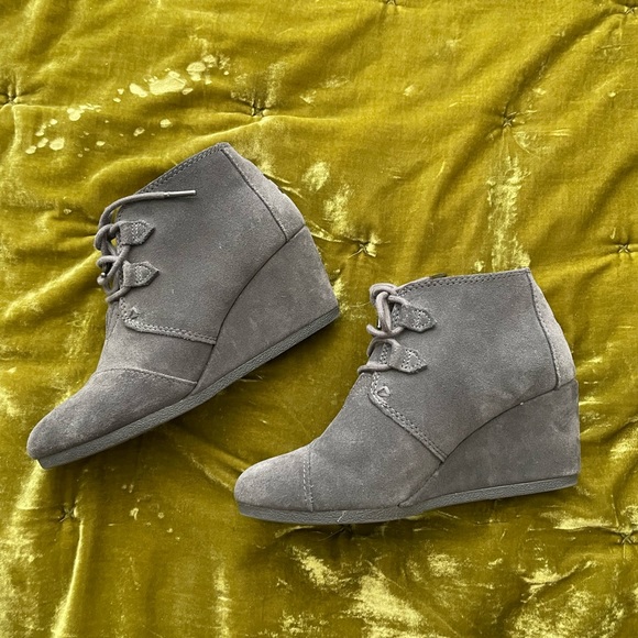 Toms Kala Suede Wedge Bootie Gray 7.5 - Picture 6 of 8